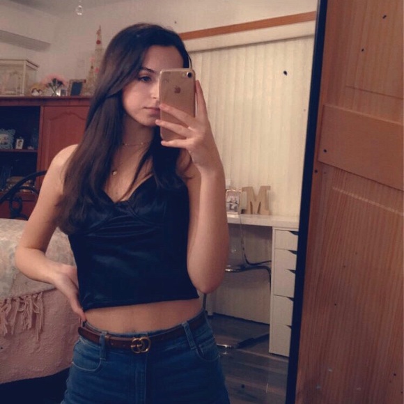 Meet your Posher, Marcella - Picture 1 of 1